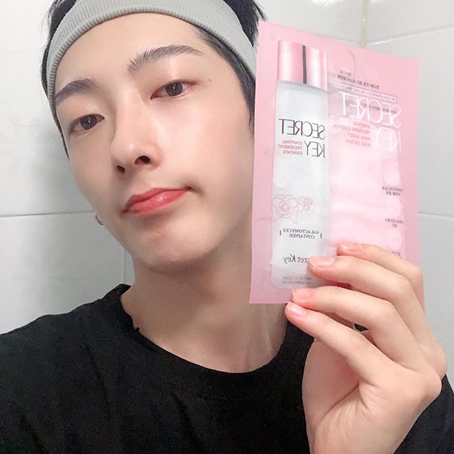 Combo 10 Mặt nạ &quot;nước thần&quot; dưỡng ẩm làm sáng da Secret Key Starting Treatment Essential Mask Sheet - Rose Edition 30g x10