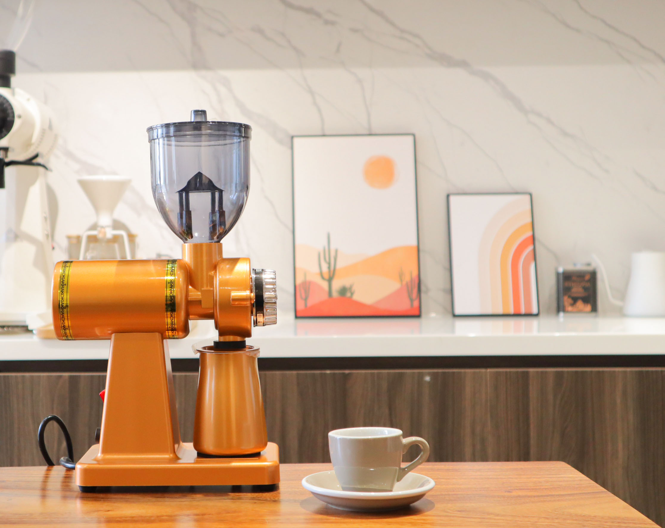 MÁY XAY CÀ PHÊ AKIRAKOKI GRINDER SUPER M-520A ORANGE - Lưỡi thép được nhập từ Italy