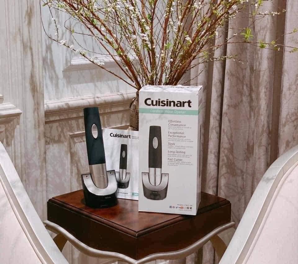 Mở rượu vang tự động Cuisinart.