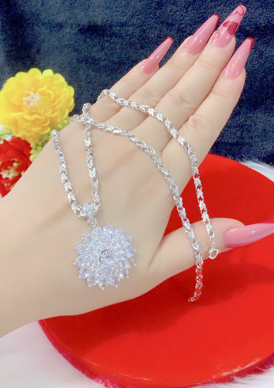 Dây chuyền mặt xoàn mạ bạch kim cao cấp P