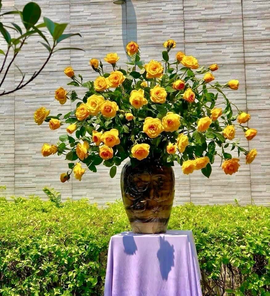 Lọ xoài sen nổi gốm sứ Bát Tràng cao 38cm