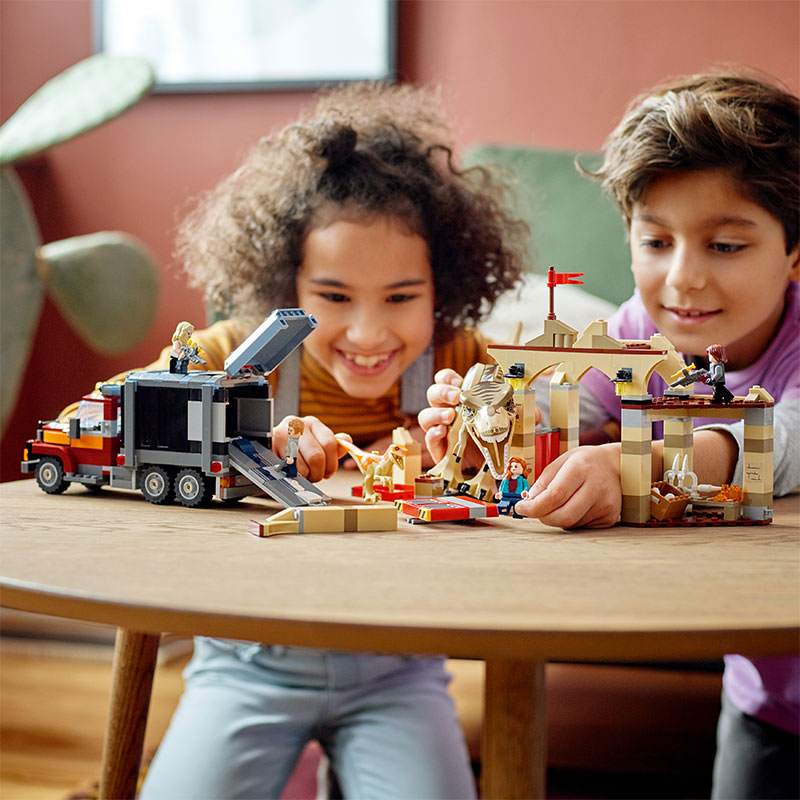 Đồ Chơi LEGO Khủng Long T. Rex & Atrociraptor Tẩu Thoát 76948