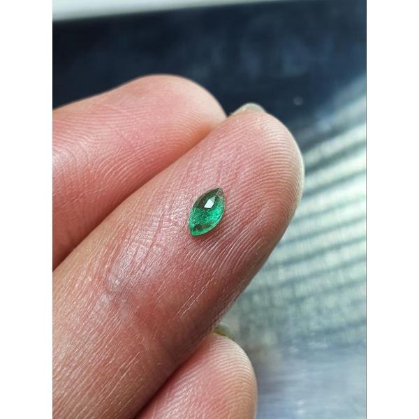 0150- L Hạt EMERALD LỤC BẢO hạt gạo(THIÊN NHIÊN)