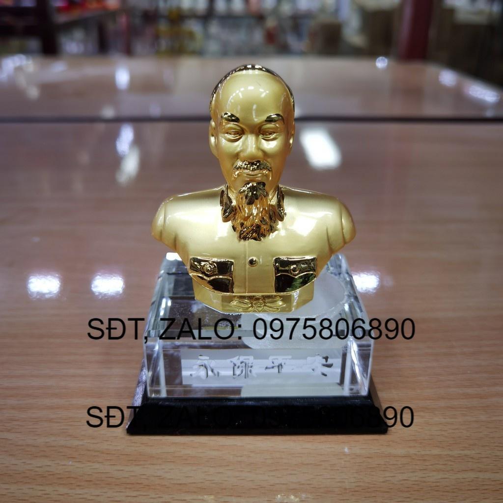 Tượng Bác Hồ Bằng Thuỷ Tinh  Kèm Tinh Dầu