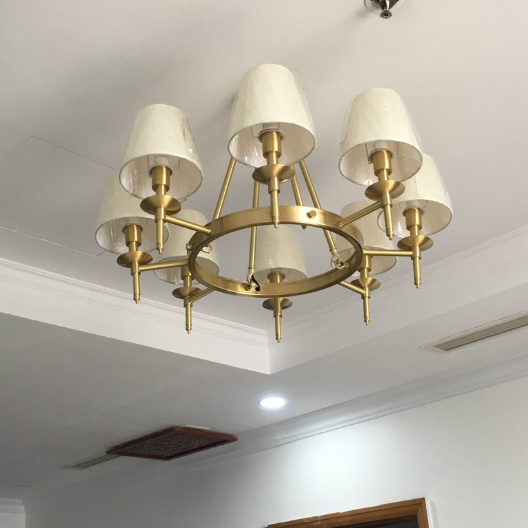 Đèn chùm REBOS hiện đại 8 tay khung đồng trang trí nội thất sang trọng, cao cấp - kèm bóng LED chuyên dụng.