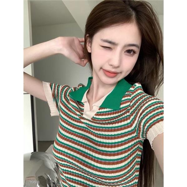 ÁO CROPTOP SỌC CỔ BẺ