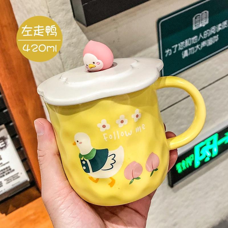 Cốc sứ Vịt vàng có nắp có thìa - Cốc uống nước họa tiết cat fish dễ thương - quà tặng văn phòng