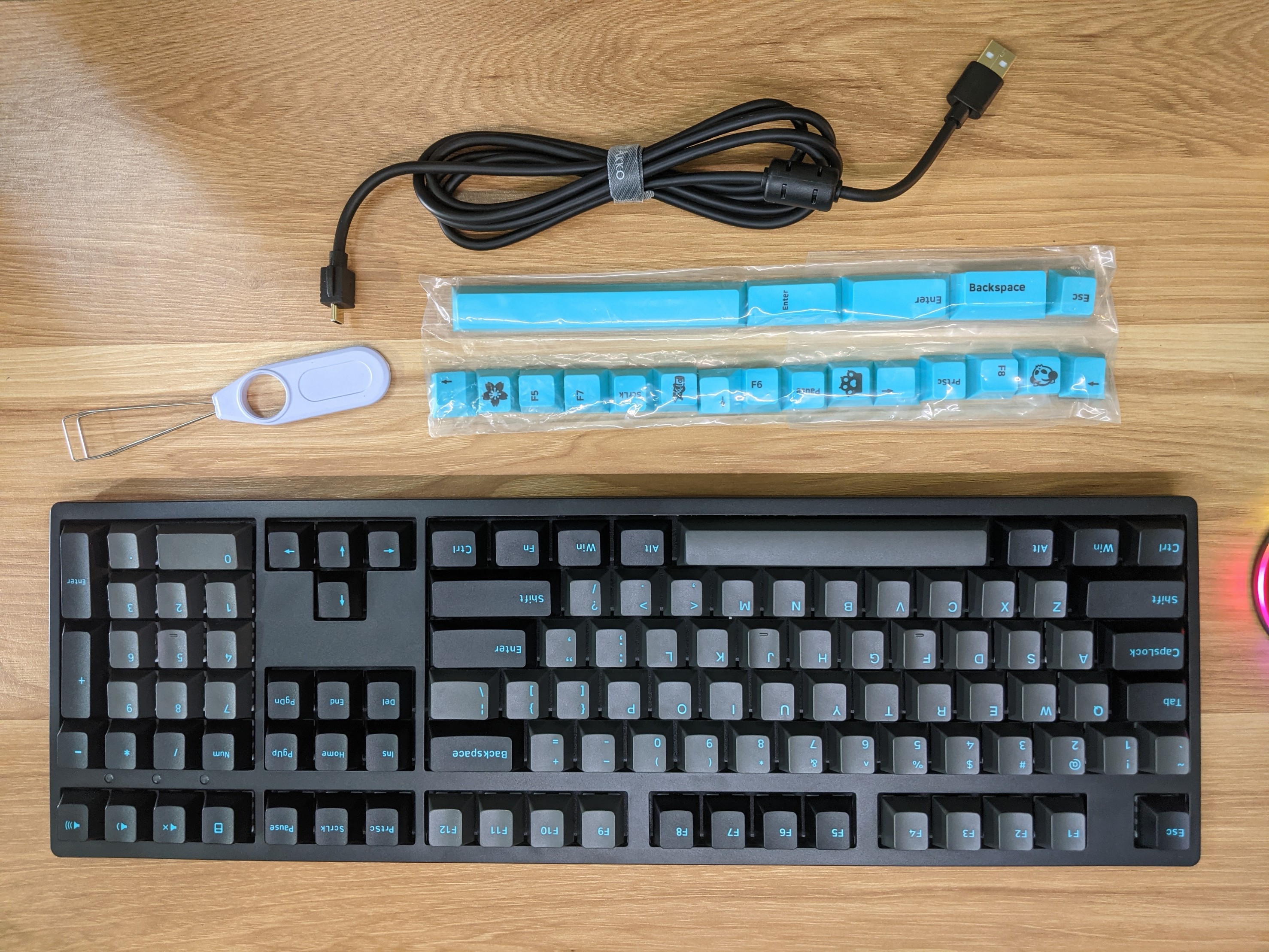 Bàn phím cơ có dây AKKO 3108 Plus Black & Cyan _Mới, hàng chính hãng