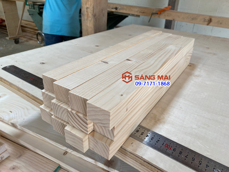 Thanh gỗ thông dày 3cm x 4cm x dài 50cm + láng mịn 4 mặt