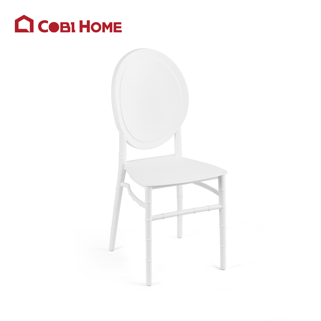 Ghế nhựa đúc nguyên khối trắng tinh khôi cho nhà hàng tiệc cưới