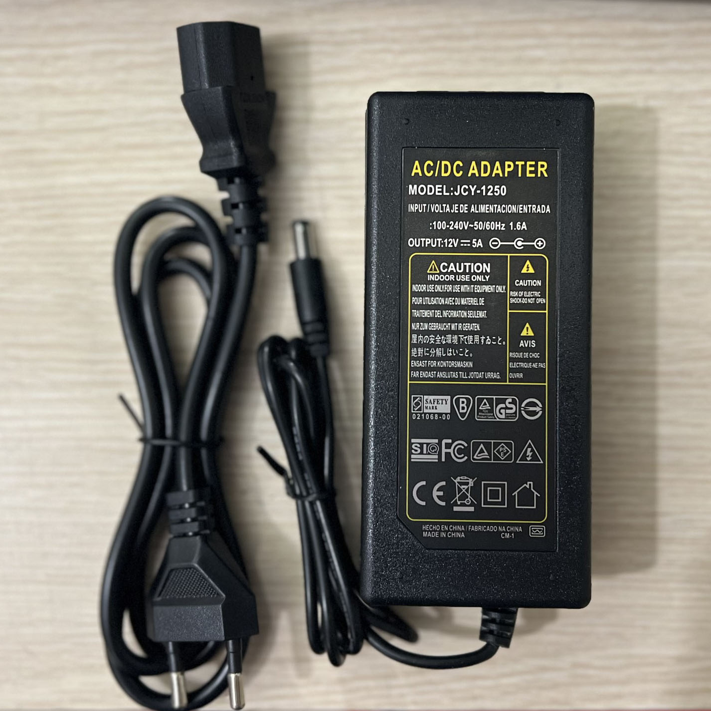 Nguồn điện biến thế adapter 220V ra 12V 5A 60W