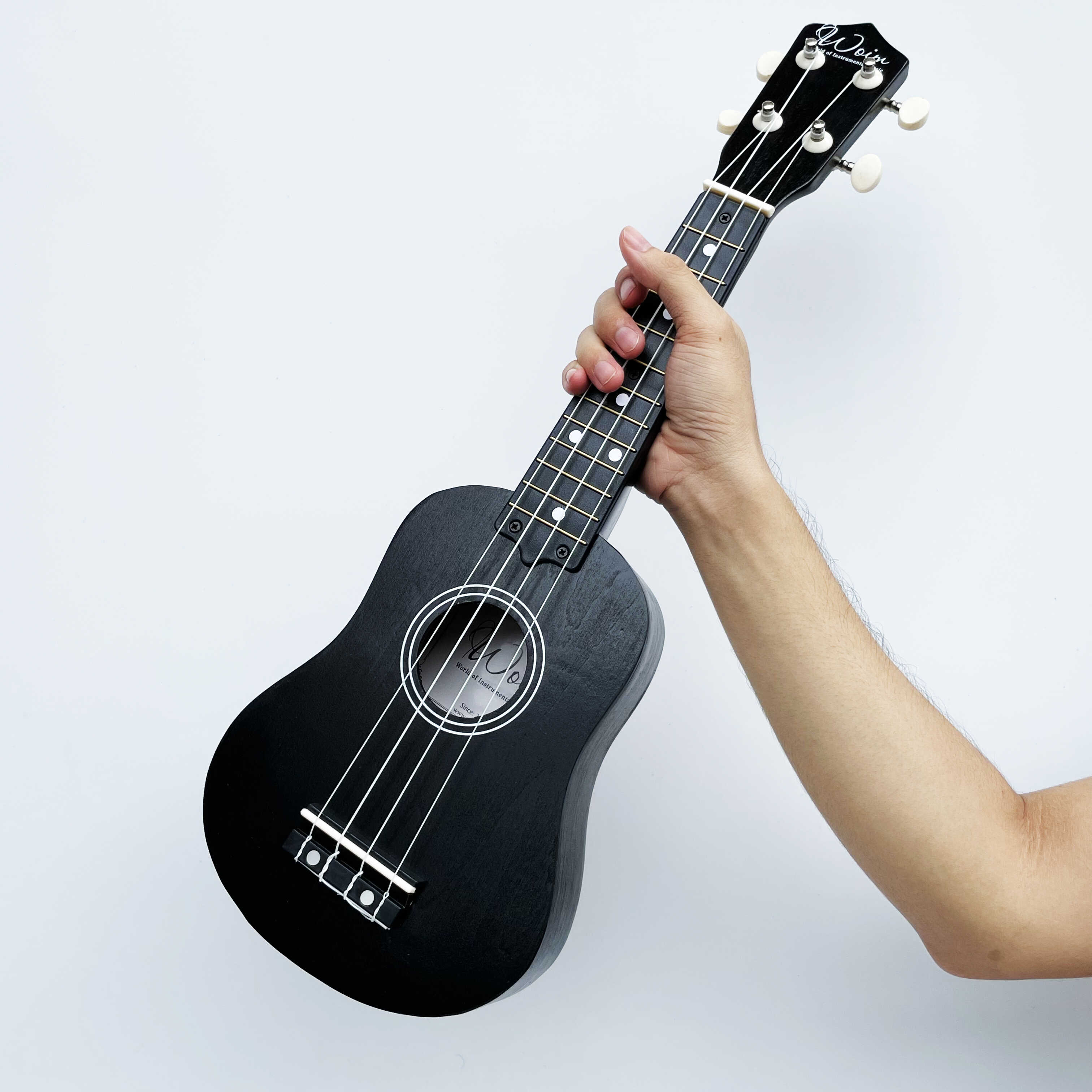 Đàn Ukulele Soprano Woim 35A15 tặng kèm bao da và capo nâng tông