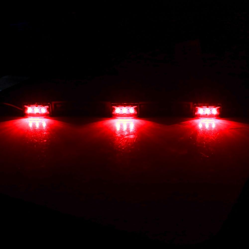 Đèn LED 9 bóng 12V ánh sáng đỏ cho xe tải