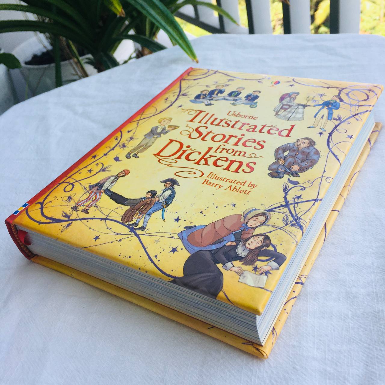 Usborne Illustrated Stories from Dickens