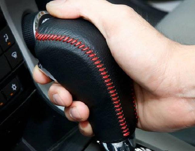 Bọc cần số và tay phanh Ô tô da thật xe Xpander bản at