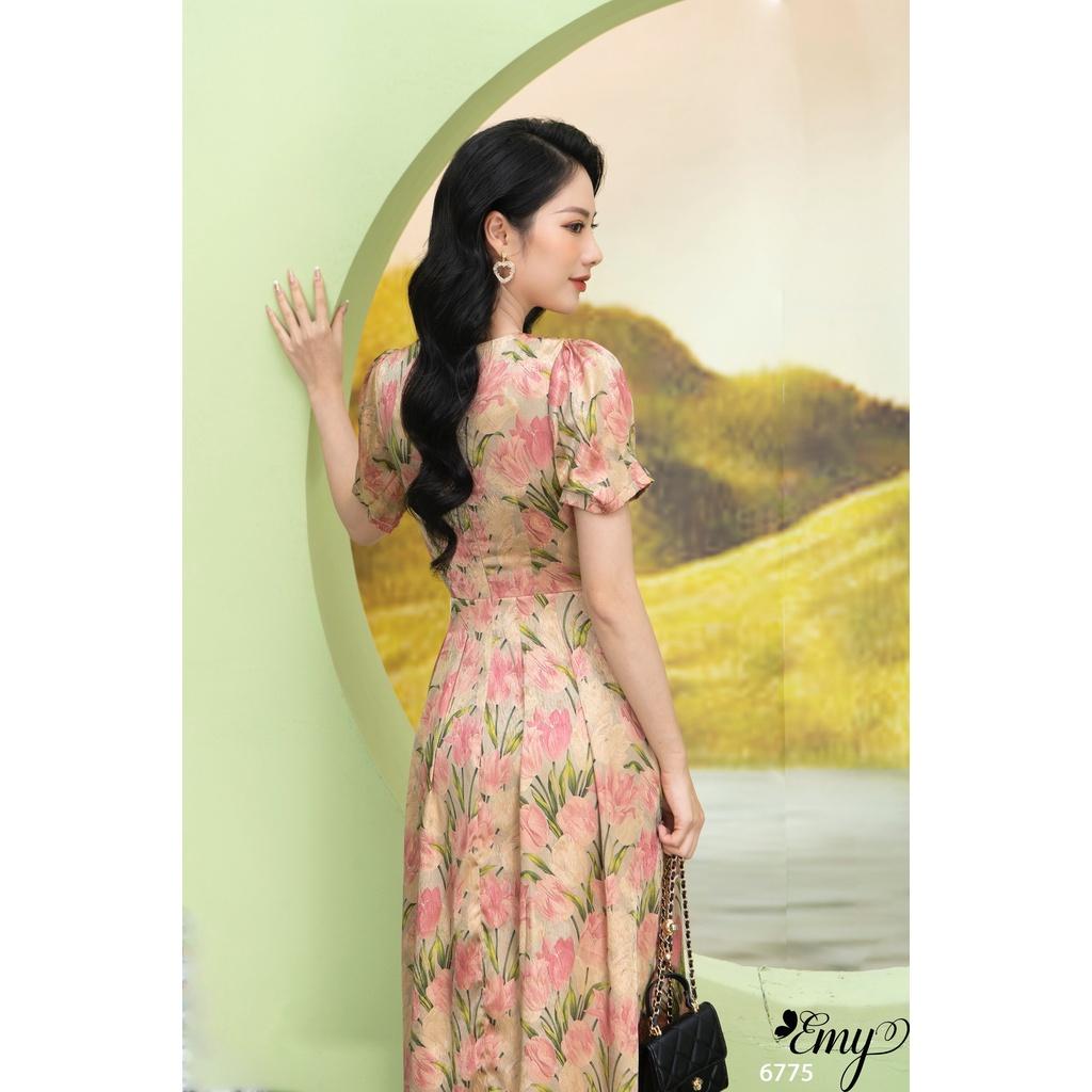 Đầm EMY EM6775 Xòe Cổ Tròn Viền Đen