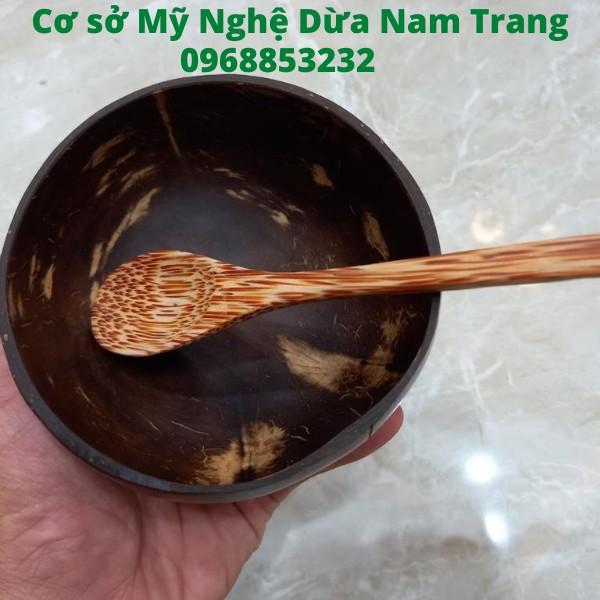 Bát gáo dừa nhỏ tặng thìa