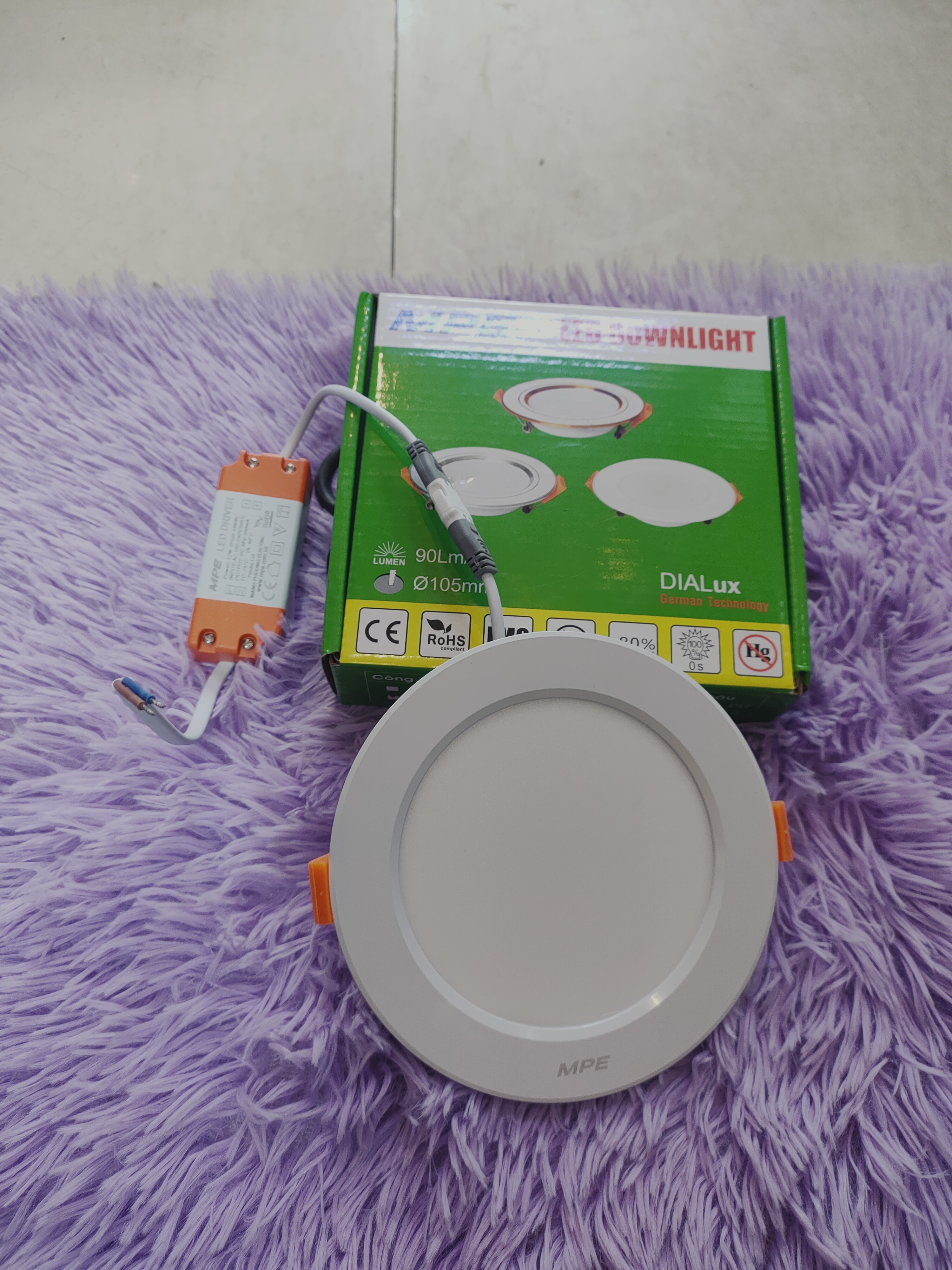 Âm trần MPE d110-12w sáng vàng 3000k