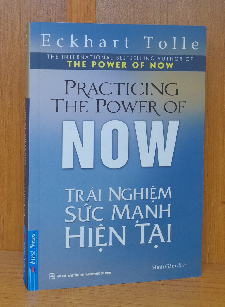 Sách - Trải Nghiệm Sức Mạnh Hiện Tại