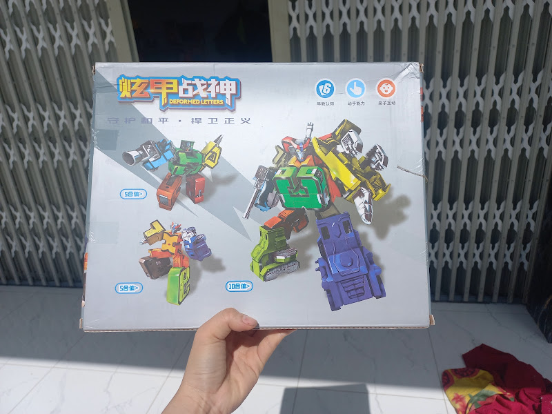 Đồ chơi lắp ráp chữ robot