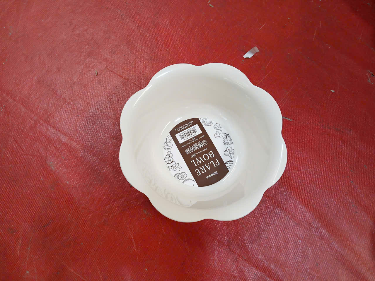 Tô nhựa hình cánh hoa Nakaya Flare Bowl 1.1L
