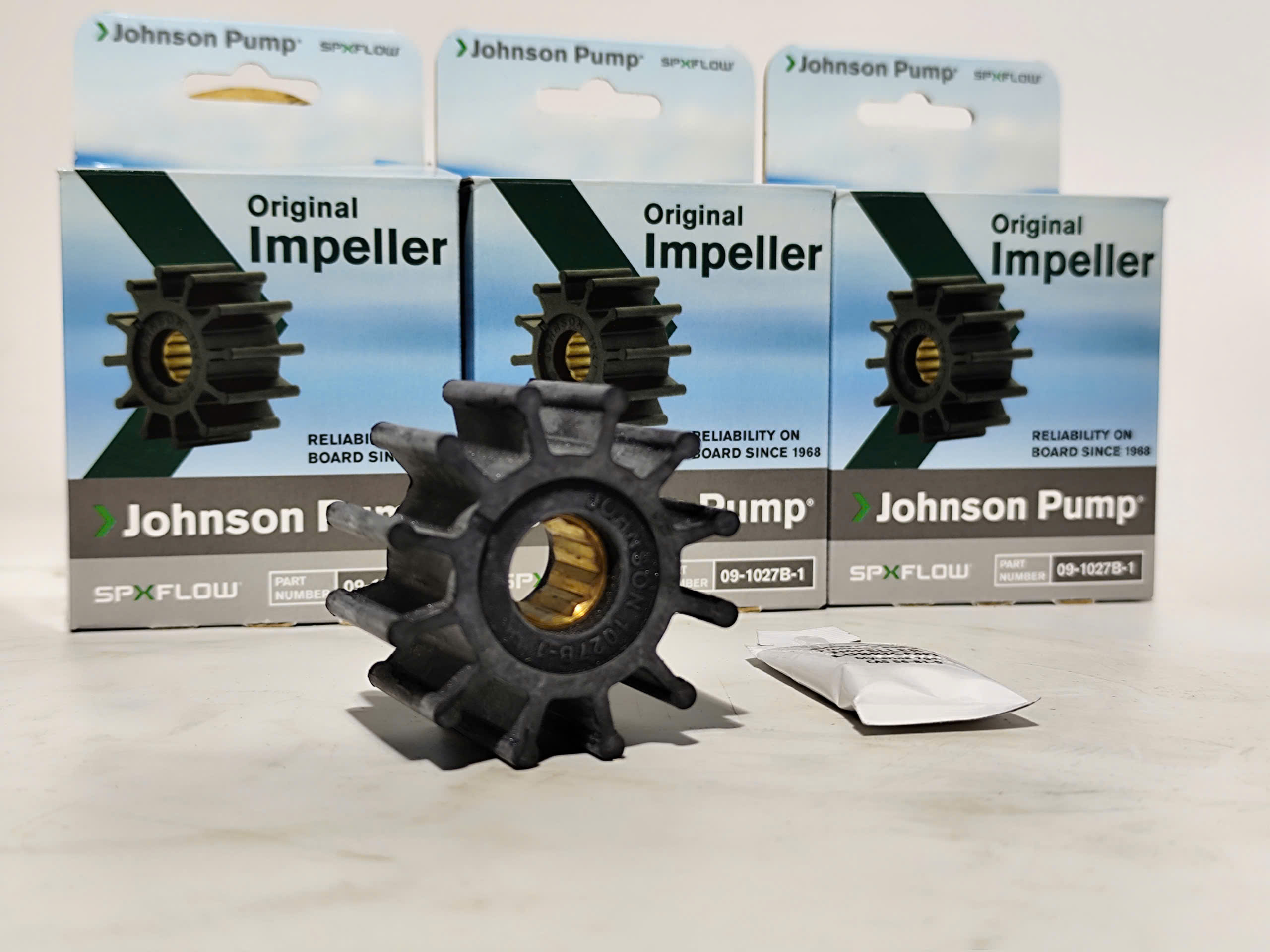 Johnson Pump 09-1027B-1 Cánh Cao Su Bơm Nước , Johnson Pump 10-24571-13,  Jabsco 1210-0001, JPI 091027B1, 02-0786
