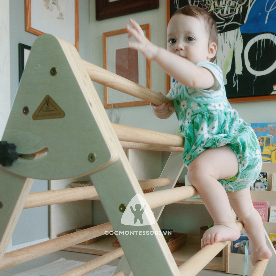 Thang Tam Giác Vận Động Pikler Triangle Gấp Gọn Góc Montessori- Giúp Trẻ Phát Triển Vận Động Thô