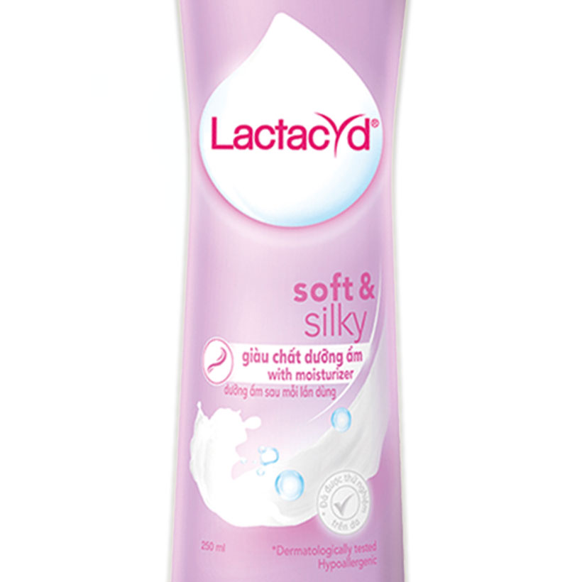 Bộ Dung Dịch Vệ Sinh Phụ Nữ Lactacyd Soft &amp; Silky Dưỡng Ẩm 250ml + Odor Fresh Ngăn Mùi 24H 250ml