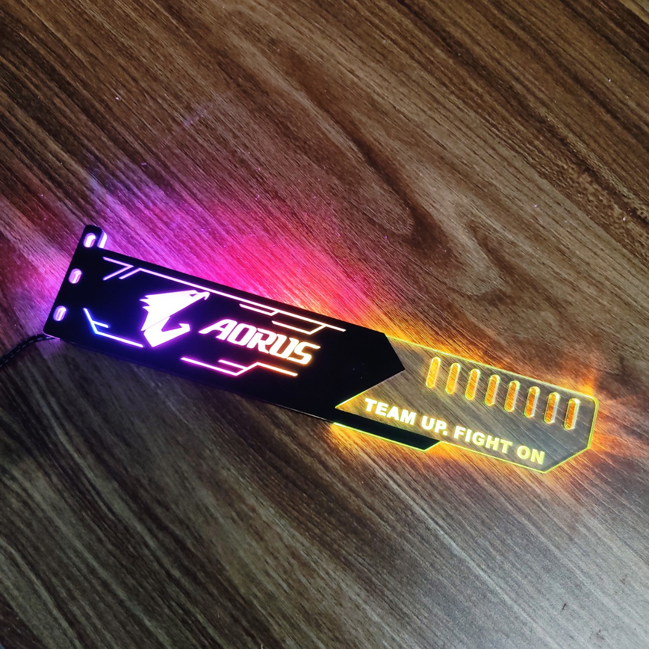 Đỡ VGA Led RGB Aorus đồng bộ với bộ điều khiển Coolmoon Controller - Hàng nhập khẩu