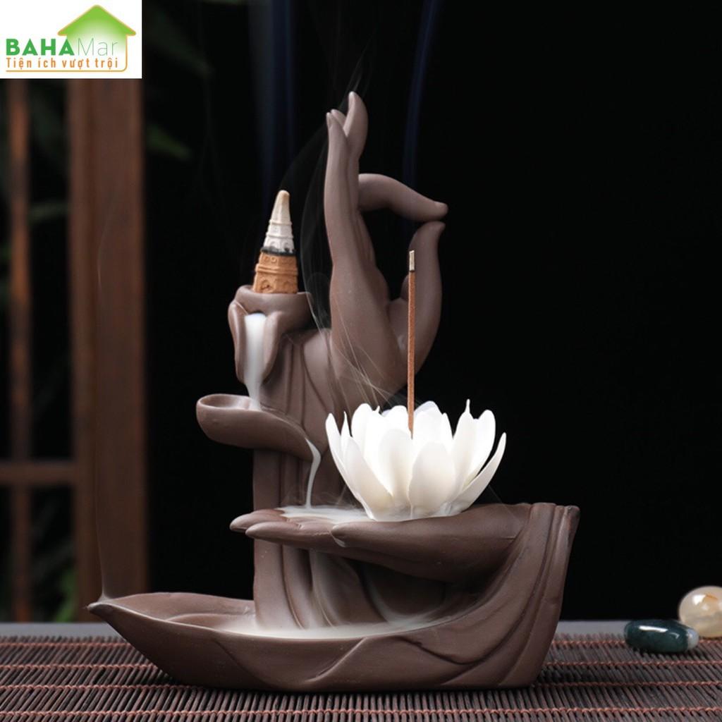 THÁC KHÓI TRẦM HƯƠNG TRÊN BÀN TAY PHẬT "BAHAMAR" Sáng tạo vẻ đẹp với phong cách điêu khắc, thú vị và hấp dẫn