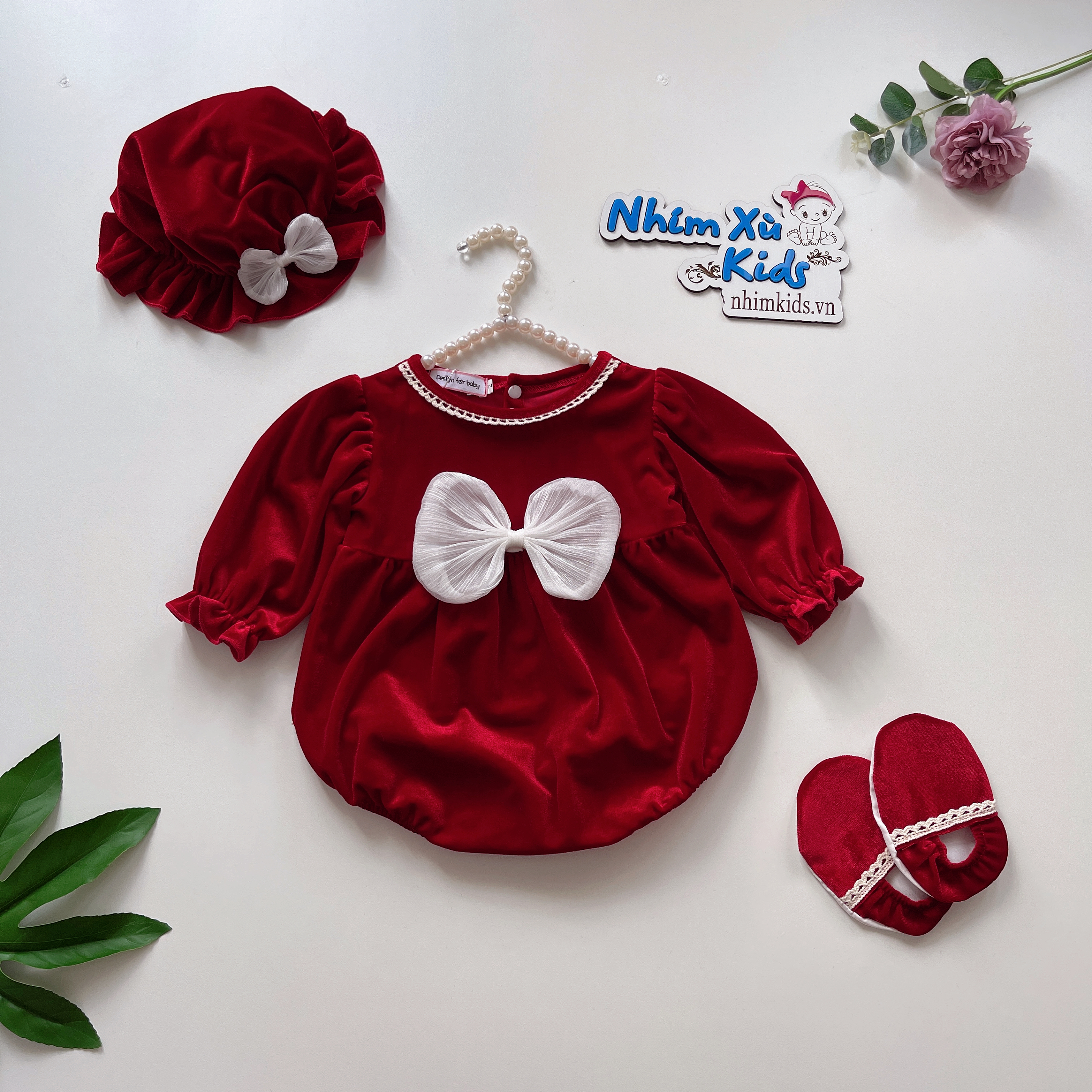 Body Nhung Đỏ Cho Bé Gái 3 Đến 12kg, Bodysuit Kèm Quà Tặng Nón Và Giày