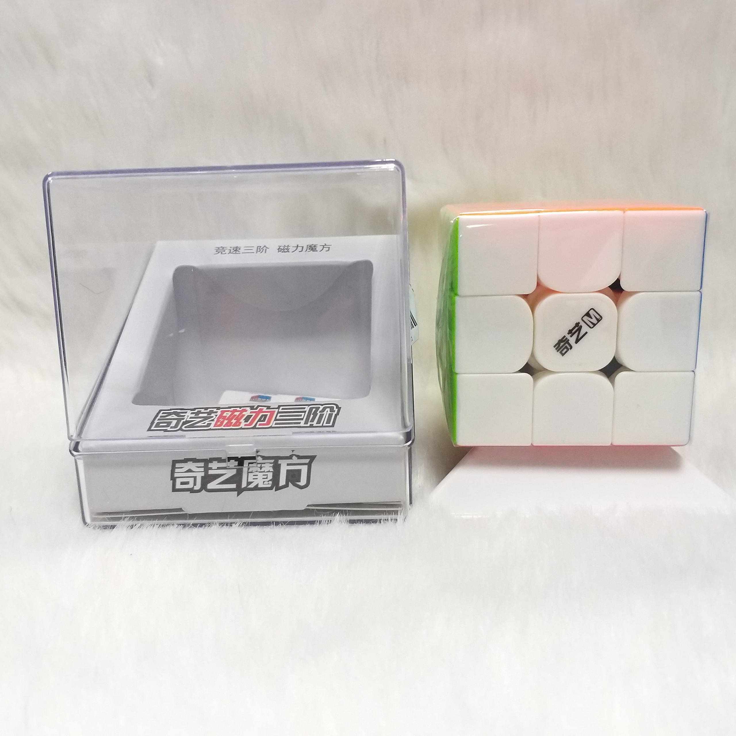 Rubik 3x3 QiYi MS 3x3 Magnetic Stickerless hiệu QiYi (có nam châm)