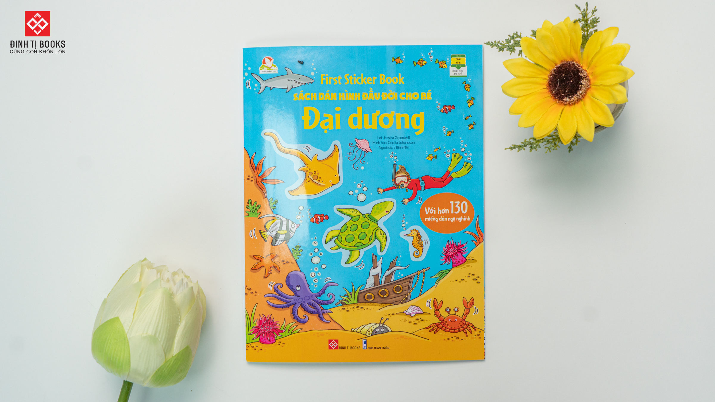 First Sticker Book - Sách dán hình đầu đời cho bé - Đại dương