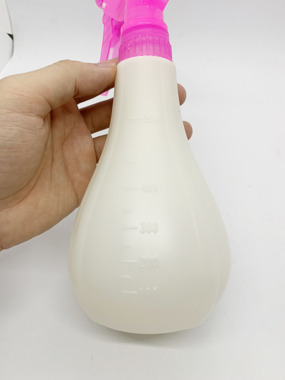 Bình xịt nước, tưới cây bằng nhựa tốt bền đẹp - 500ML