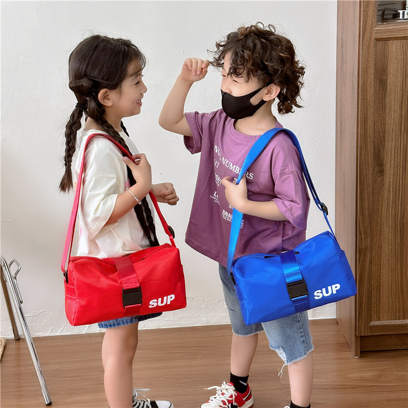 Túi đeo chéo cho bé phong cách dễ thương – BEE GEE DCTE60
