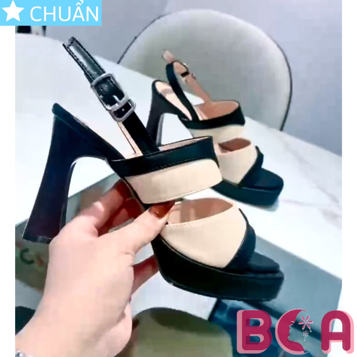 Sandal cao gót nữ phối màu 8 phân RO628 ROSATA tại BCASHOP gót kiểu gỗ nhìn sang và độc lạ, quai sau cài tiện lợi