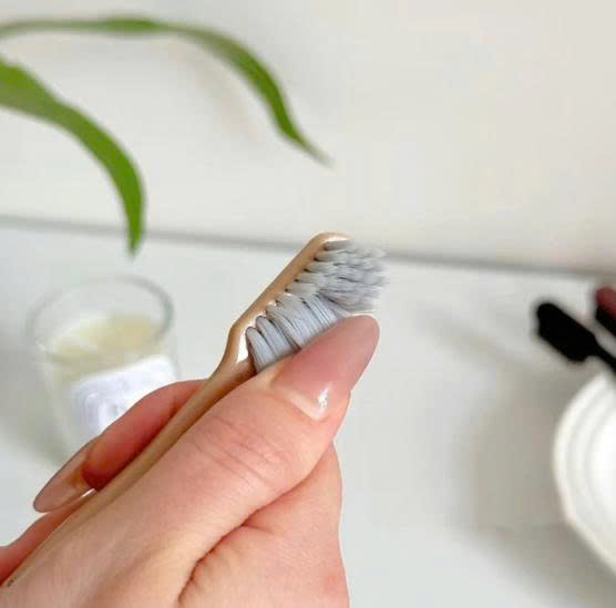 [KoSuyTu] Set 6 Bàn Chải Đánh Răng Lông Mềm BQB - Đầu Tư Cho Nụ Cười Sáng!