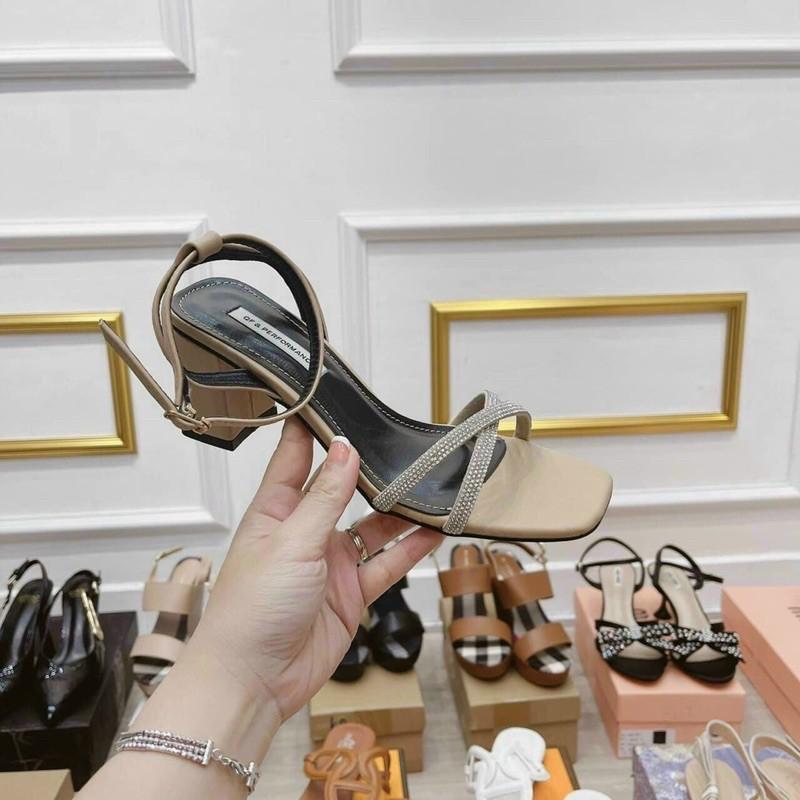 Sandal dây chéo đính đá gót vuông 7cm