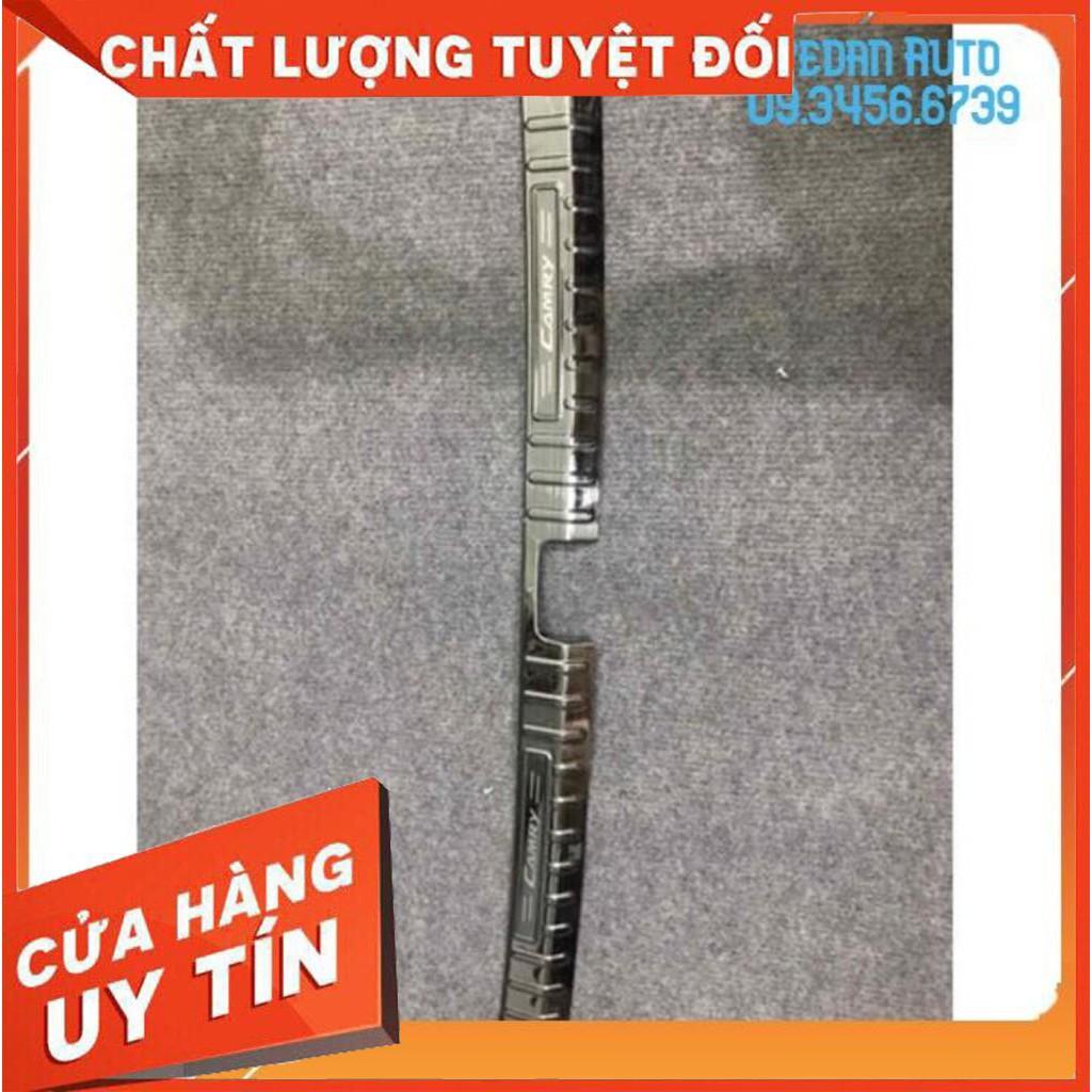 Chống trầy cốp trong Camry 2019 titan