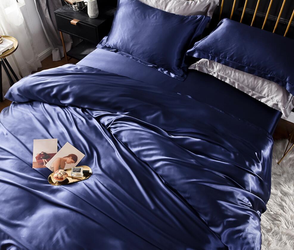 Vỏ chăn lụa cao cấp A dùng để lồng ruột , có dây khóa kéo chắc chắn kích thước 2m x 2m2