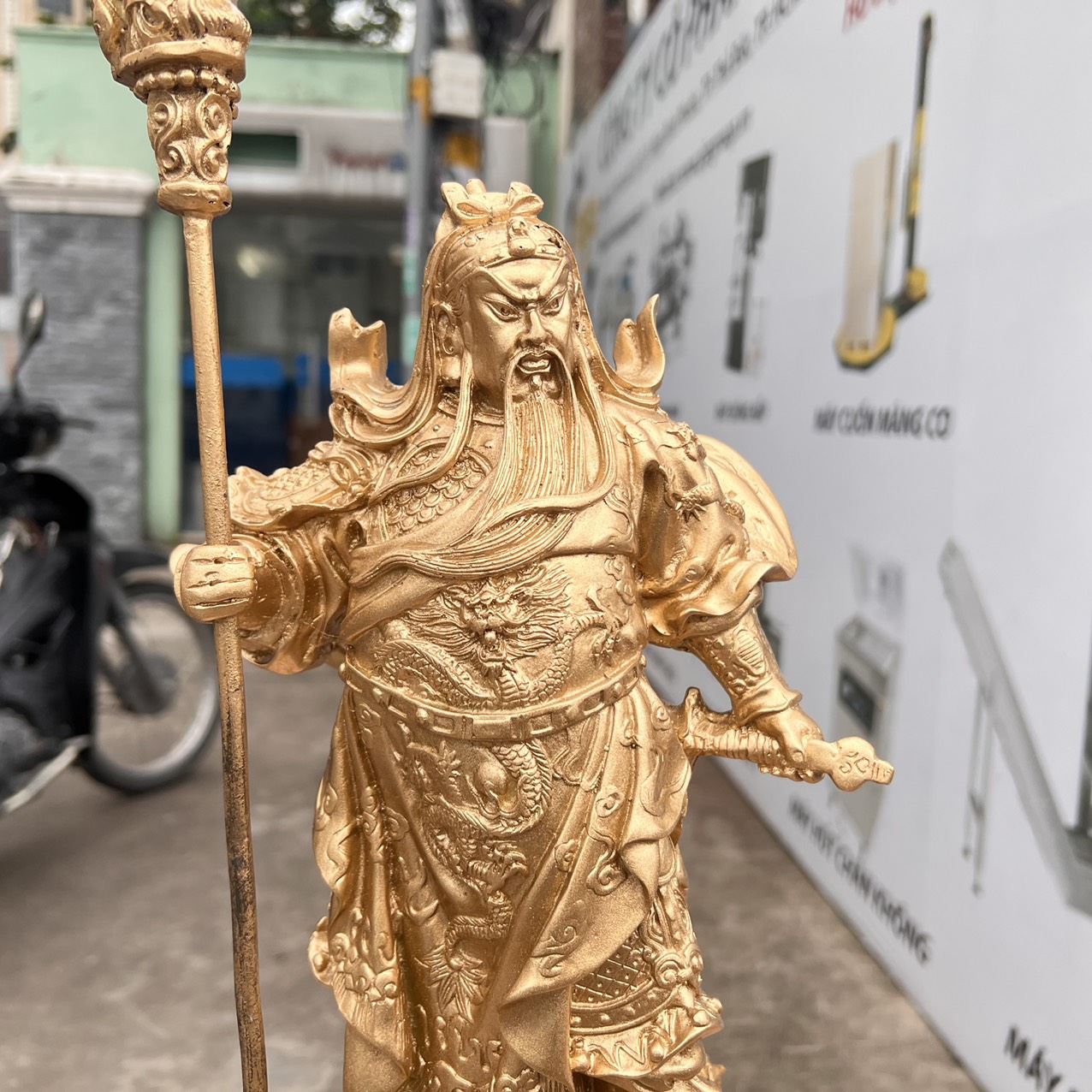 Tượng Quan Công ngũ long bằng bột đá mang lại tài lộc bảo vệ gia chủ cao 38cm