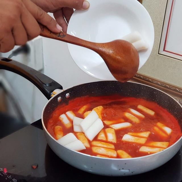 1kg sốt xào bánh gạo cay tokbokki Sannadle