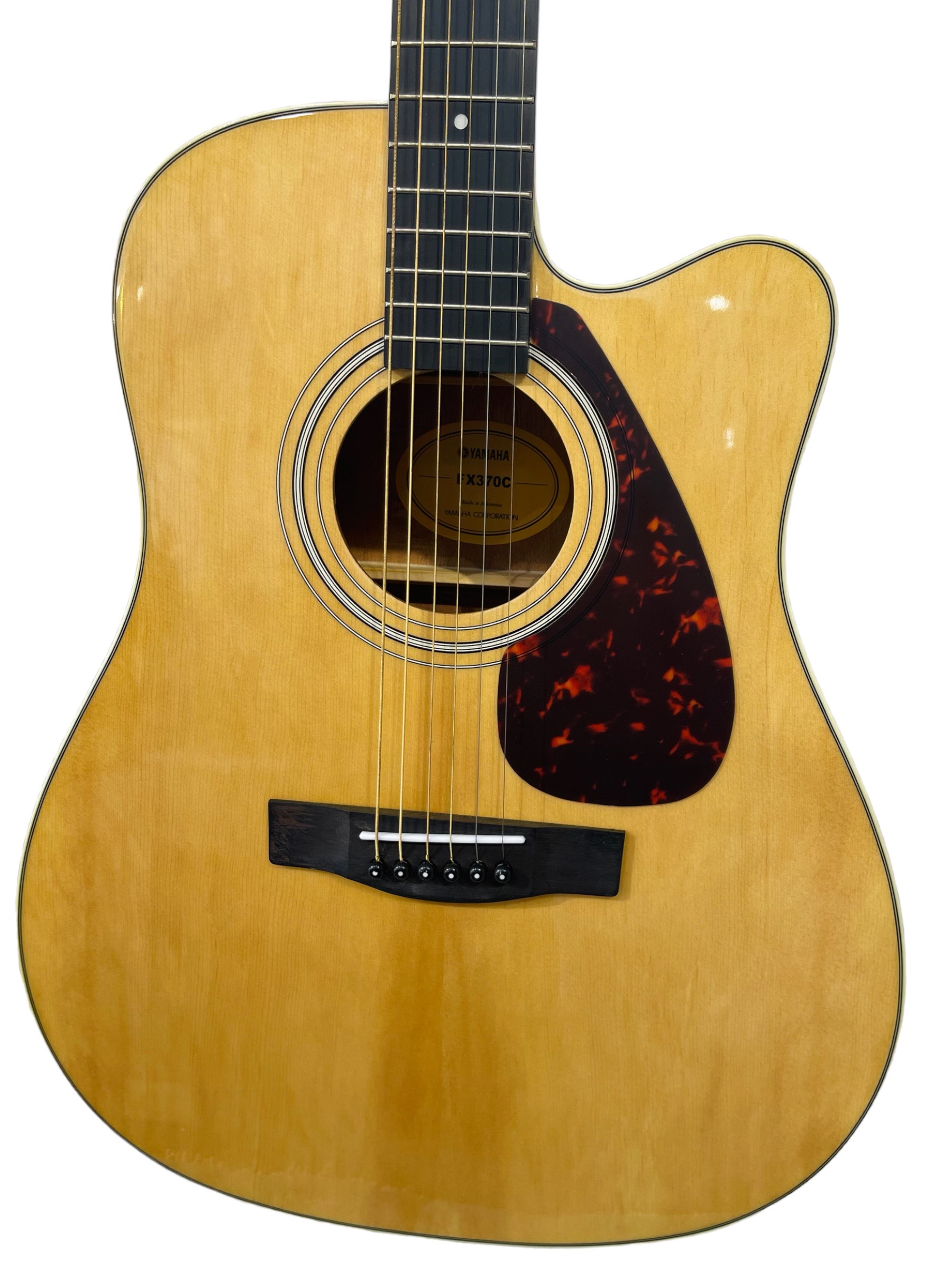 Đàn Guitar Acoustic Yamaha FX370 + Tặng Kèm Bộ Phụ Kiện 6 Món