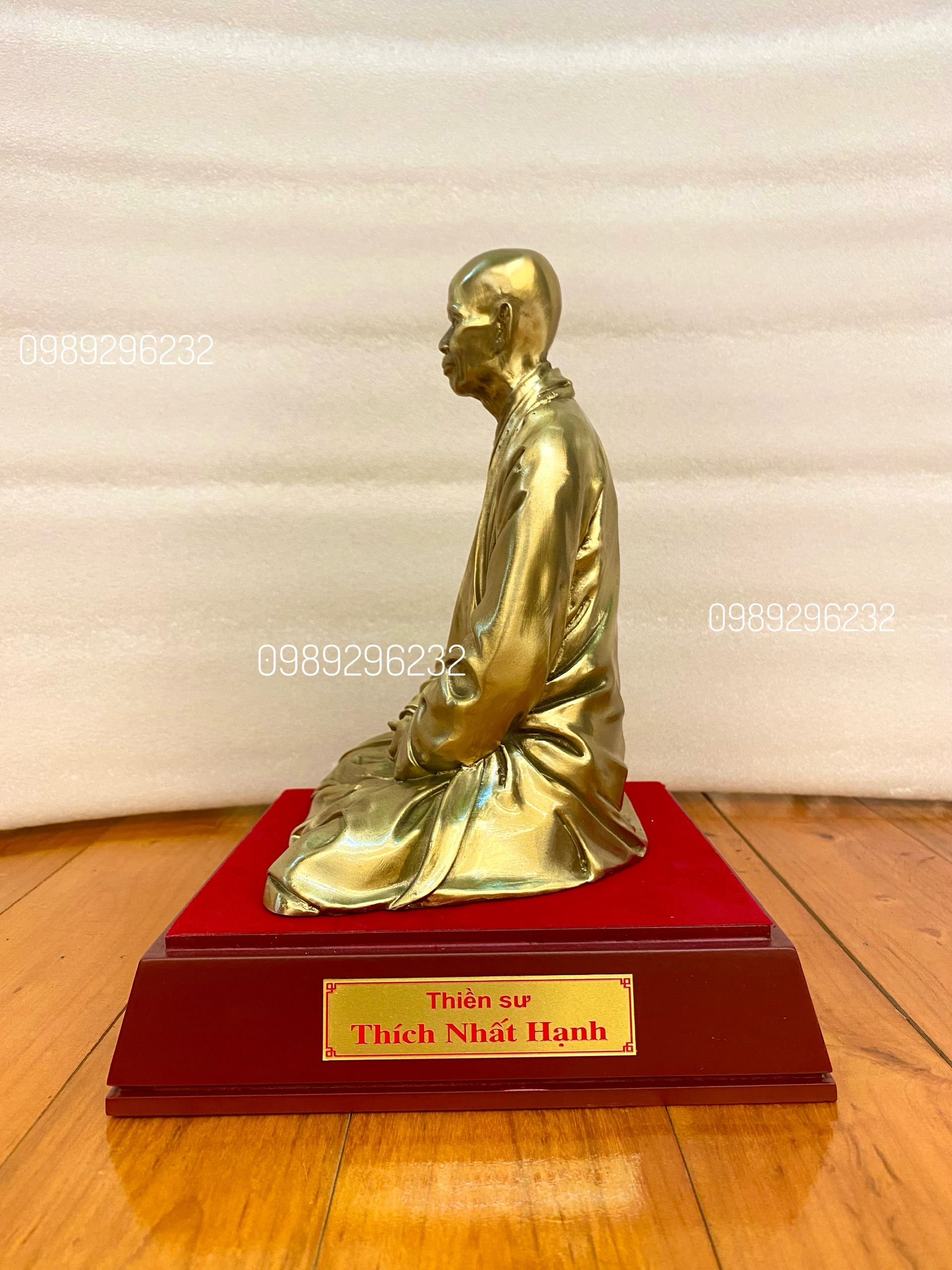 Tượng Thiền Sư Thích Nhất Hạnh bằng đồng vàng - Tượng sư Nhất Hạnh