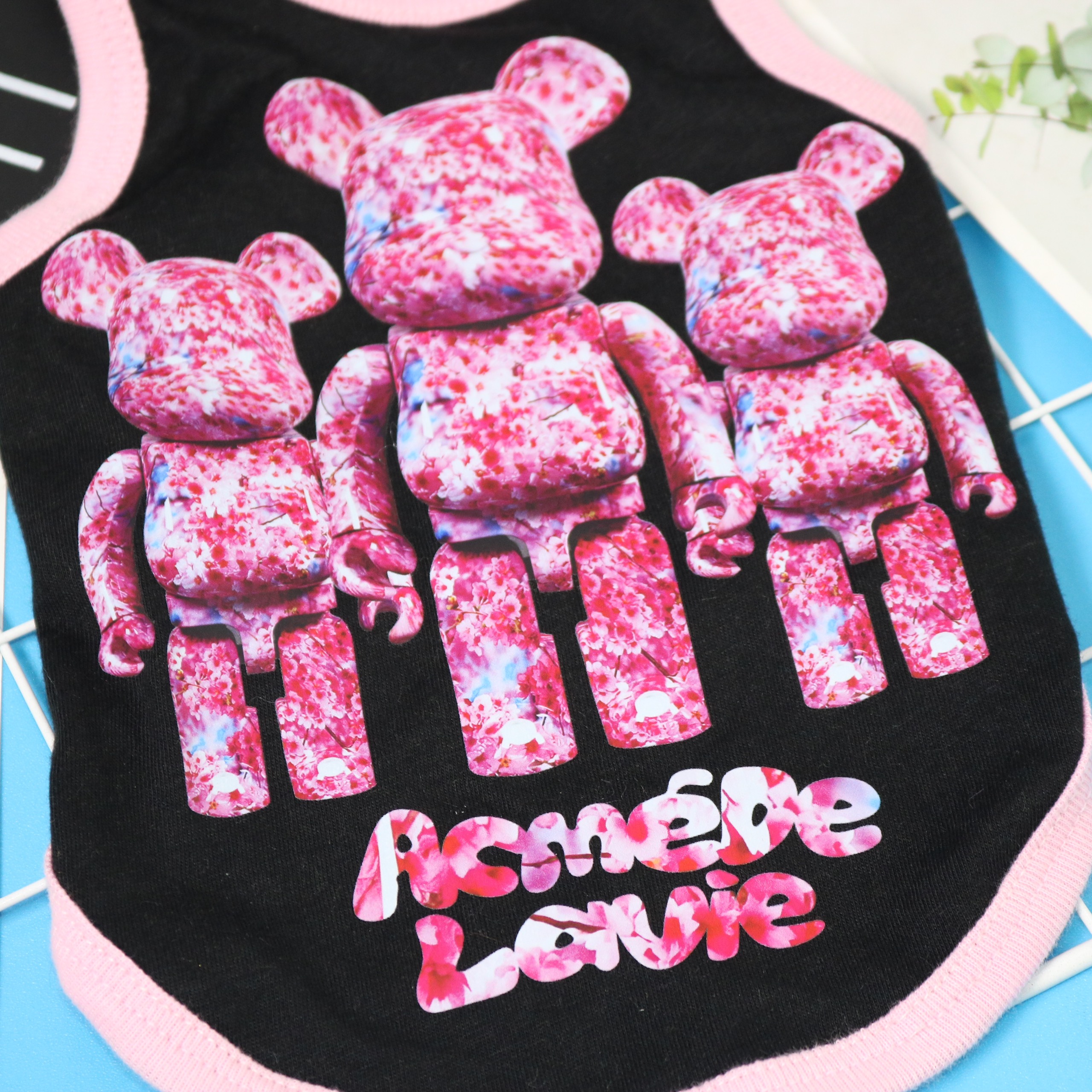 ÁO THUN 3 LỖ BEARBRICK HOA ANH ĐÀO - ÁO CHO CHÓ MÈO - ÁO CHO THÚ CƯNG