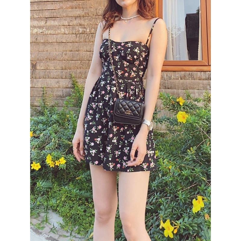 Jum short hoa đen