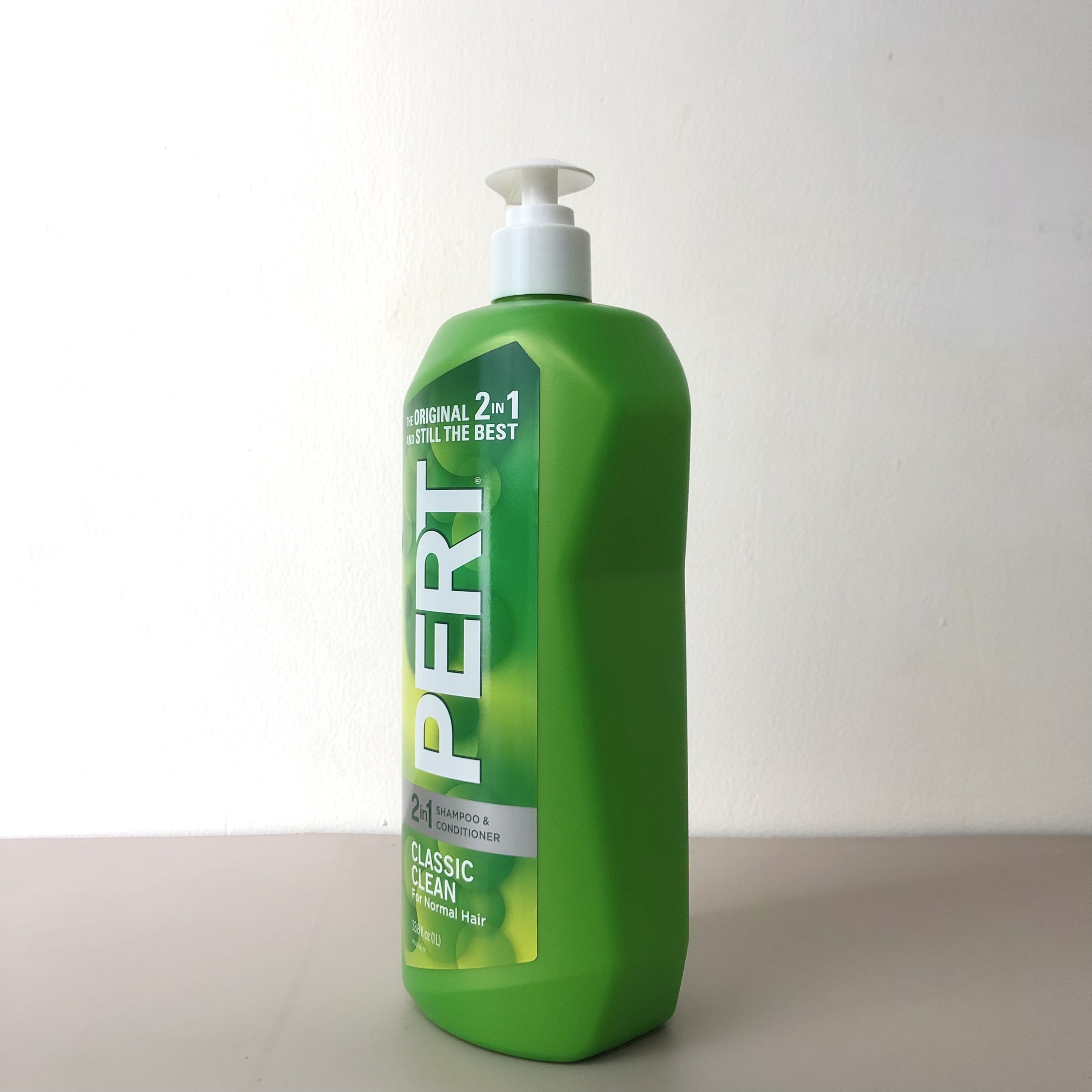 Dầu Gội Xả Pert Classic Clean 2 In 1 Shampoo And Conditioner 1L Nhập Mỹ