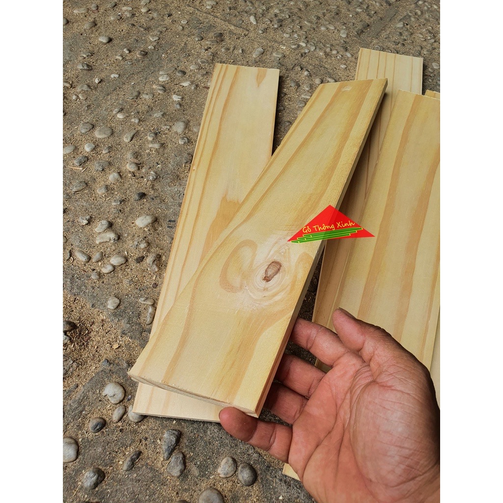 Thanh gỗ thông dài 70cm,rộng 10cm,dày 1cm đã bào láng đẹp 4 mặt phù hợp làm kệ, ốp tường, thùng gỗ, DIY