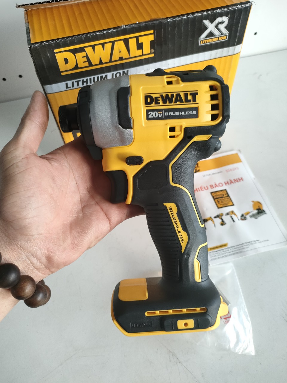 CHÍNH HÃNG - Thân máy vặn vít dùng pin 20Vmax Dewalt DCF809 (Không pin, sạc)