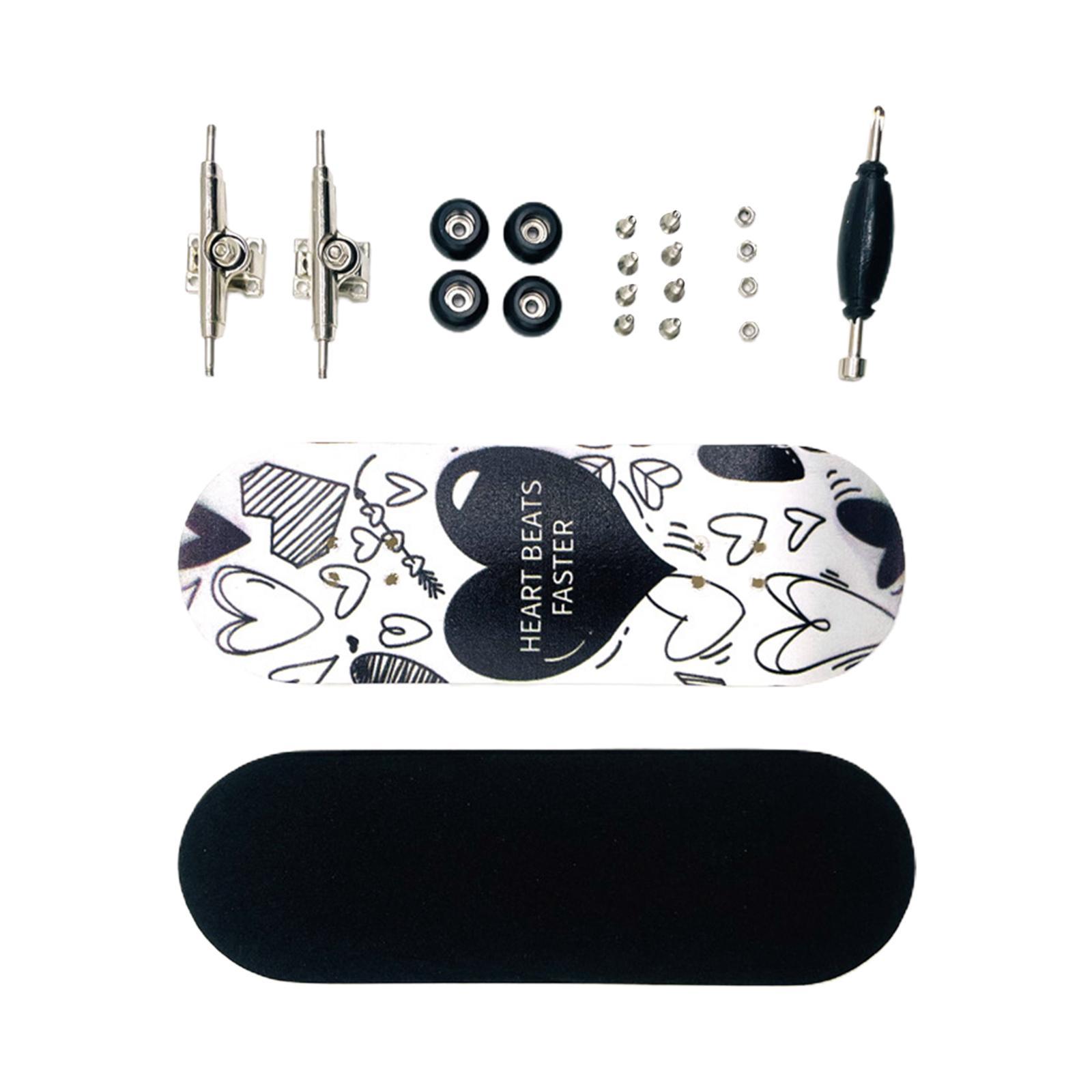 Novelty Finger Skateboard Favors for Kids Toddlers Boys Girls Gifts